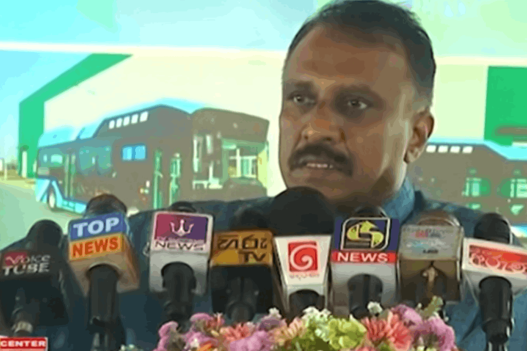 மெட்ரோ பேருந்தால்  7 பில்லியன் ரூபா நஷ்டம் – கெமுனு விஜேரத்ன