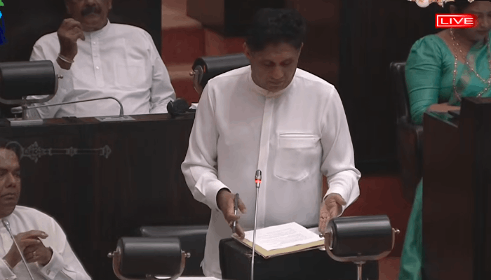 அதிகரிக்கும் கடன் சுமை, வீழும் ரூபாய் மதிப்பு – அரசிடம் கேள்விகளை அடுக்கிய சஜித்
