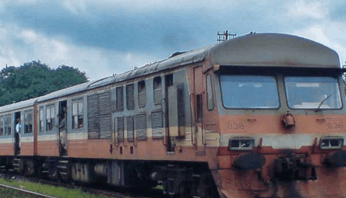 Train (3)
