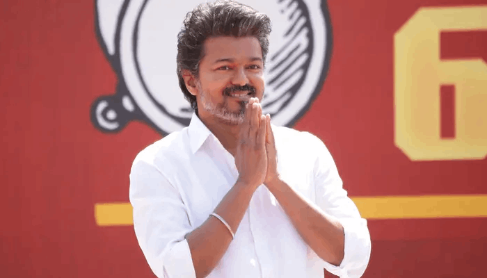 நேரு அரங்கில் வரலாற்றுப் பதவியேற்பு – விஜய் எனும் புதிய சகாப்தம்