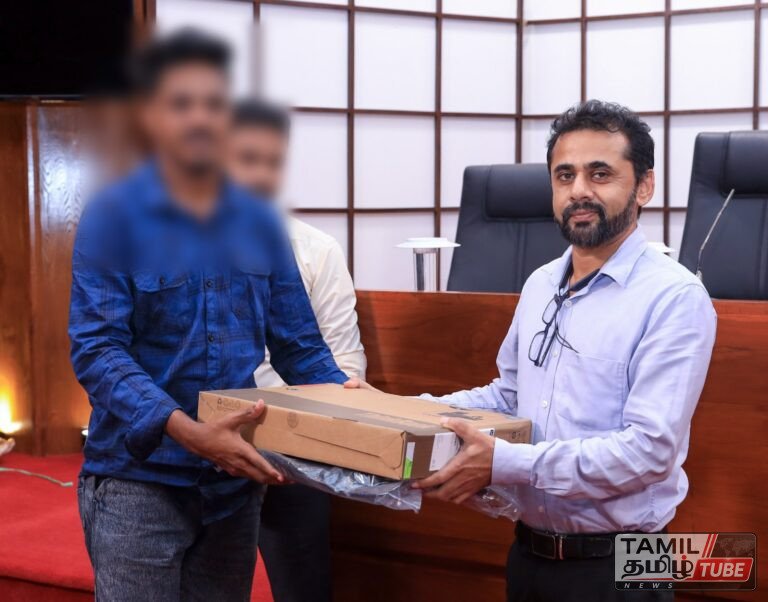 பல்கலைக்கழக மாணவர்களுக்கு ஜனாதிபதி நிதியத்திலிருந்து கல்வி உபகரணங்கள்