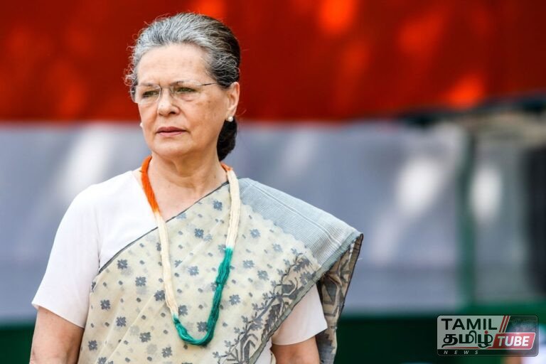போராட்டத்தால் கைது : காவல் நிலையம் சென்ற சோனியா காந்தி!