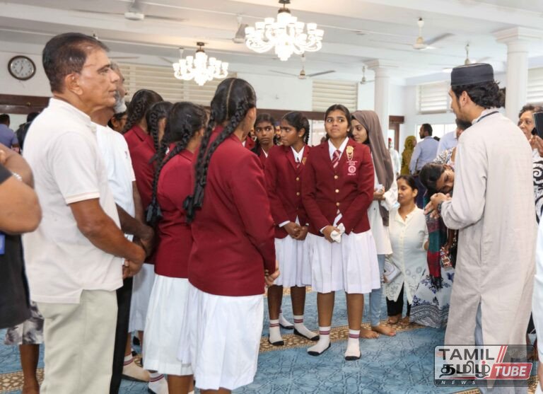 பாடசாலைக் கண்காட்சி, “Welcome to Our Mosque” (எங்கள் பள்ளிவாசலுக்கு உங்களை வரவேற்கிறோம்) நல்லிணக்க நிகழ்ச்சி மற்றும் அல்-ஹிலால் வித்தியாலயத்தின் புதிய மூன்று மாடிக் கட்டிடம் என்பன திறந்து வைக்கப்பட்டன