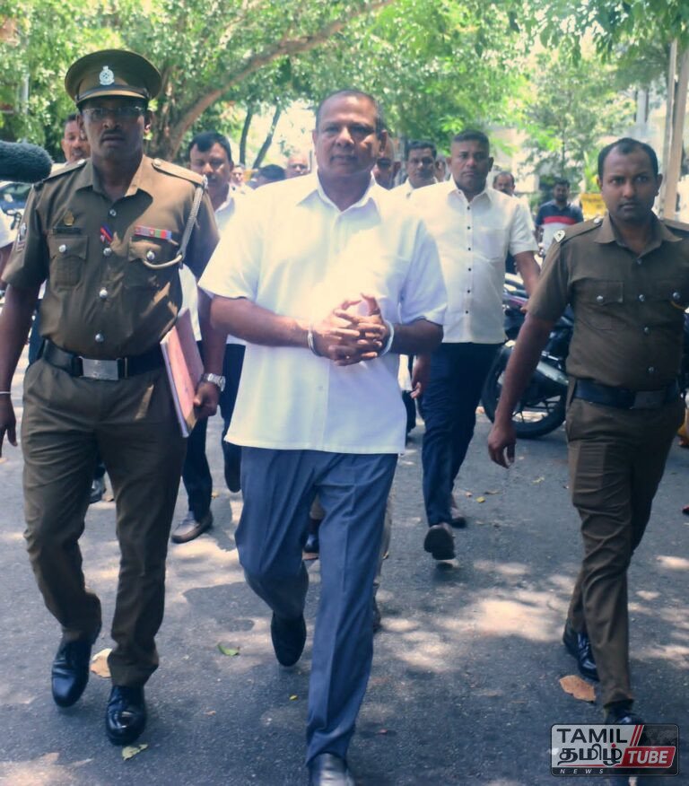 முன்னாள் சிவில் விமானப் போக்குவரத்து அமைச்சர் பியங்கர ஜயரத்னவிற்கு 7 ஆண்டுகள் கடூழிய சிறைத்தண்டனை விதித்து கொழும்பு மேல் நீதிமன்றம் தீர்ப்பளித்துள்ளது