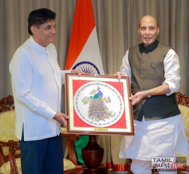 எதிர்க்கட்சித் தலைவர் சஜித் பிரேமதாச, இந்தியப் பாதுகாப்பு அமைச்சர் ராஜ்நாத் சிங்கைச் சந்தித்தார்